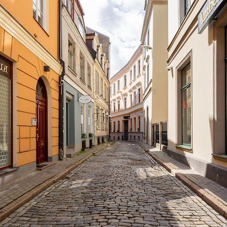 Stylish Old Town Apartment On Mucenieku Street Ryga Zewnętrze zdjęcie